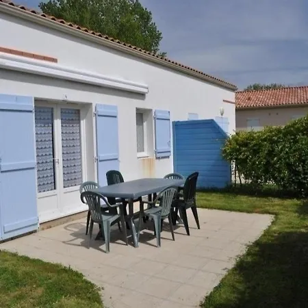 House Charmante Maisonnette Dans Avec Piscine * La Faute-sur-Mer