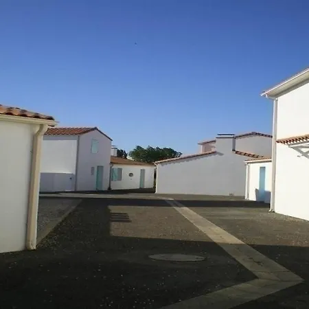 House Charmante Maisonnette Dans Avec Piscine * La Faute-sur-Mer