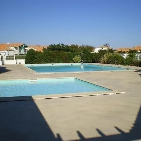 House Charmante Maisonnette Dans Avec Piscine * La Faute-sur-Mer